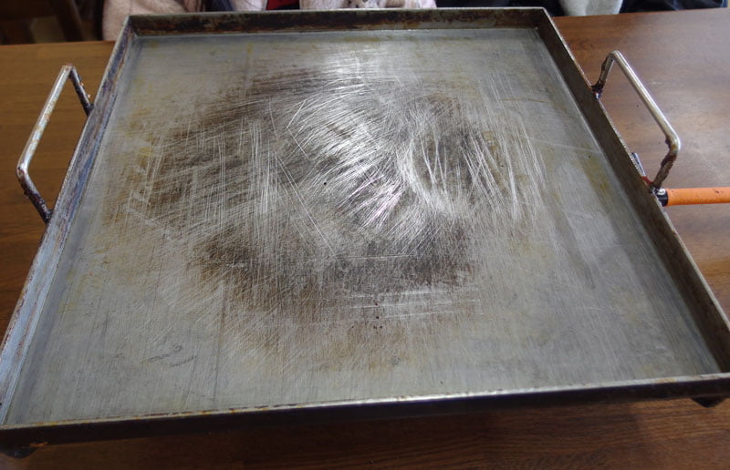 亀八食堂の鉄板