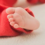 赤ちゃんの足