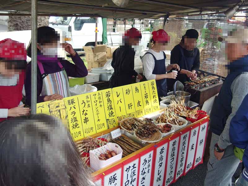 日曜市の焼き鳥