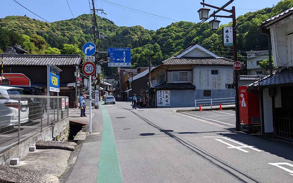 長谷寺いせ辻駐車場