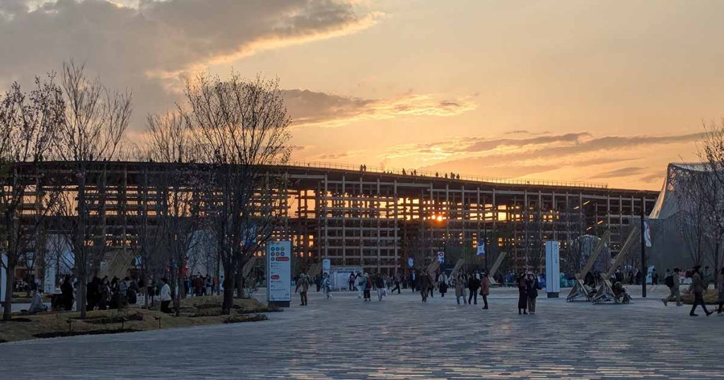 大阪万博の夕景