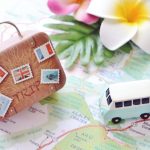 自動車で楽しく家族旅行